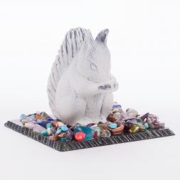 Сувенир "Белка с орешком" из мрамолита