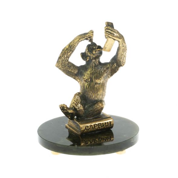 Статуэтка &amp;quot;Обезьяна с телефоном&amp;quot; на нефрите из бронзы 128630