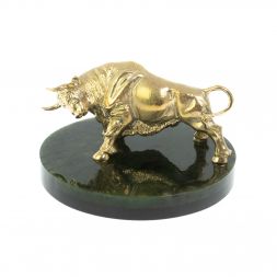 Статуэтка &amp;quot;Бык&amp;quot; бронза на нефрите