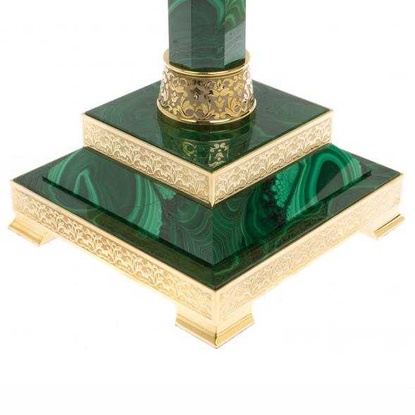 Лампа настольная из малахита с белым плафоном 129973