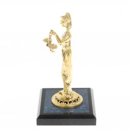 Статуэтка &amp;quot;Фемида&amp;quot;  на подставке из лазурита