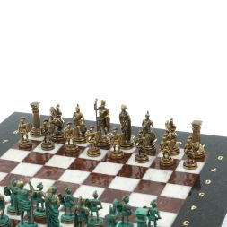 Шахматы "Римские воины" фигуры бронза / патина 28х28 см из мрамора и лемезита