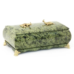 Шкатулки из змеевика